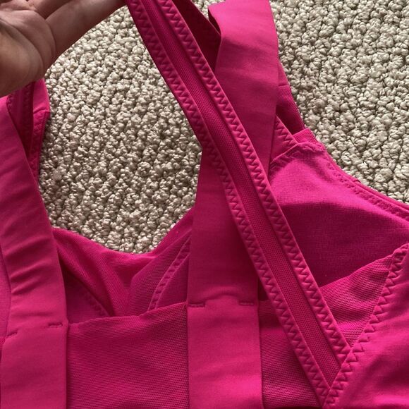 NEW LULULEMON Oxygen Bra Long Line Raspberry Pink Size 4 High Support Mesh NWOT - Picture 12 of 13